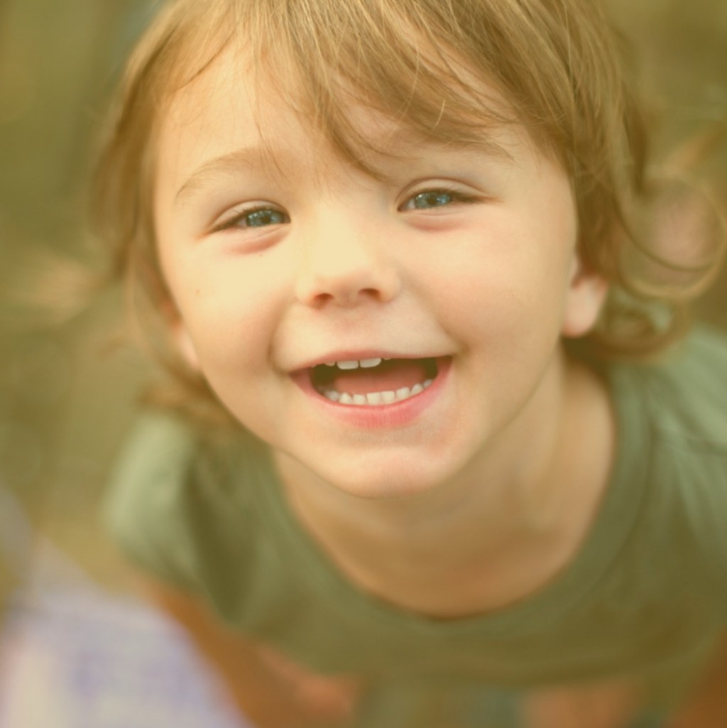 Como Lidar com os Dentes de Leite? Cuidados Essenciais para um Sorriso&nbsp;Saudável